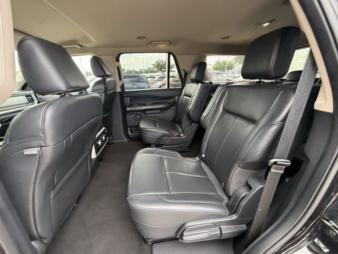 Used 2024 Ford Expedition XLT RWD image 24