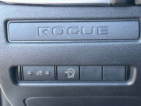 Used 2024 Nissan Rogue S AWD/4WD image 24