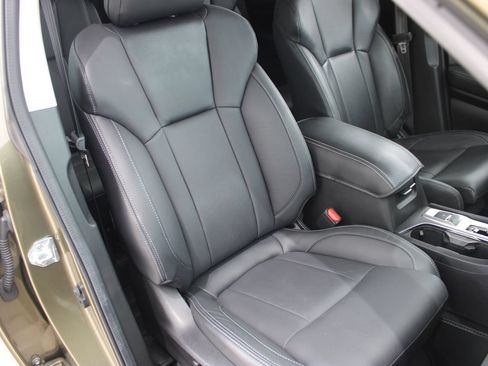Used 2025 Subaru Ascent Limited AWD/4WD image 18