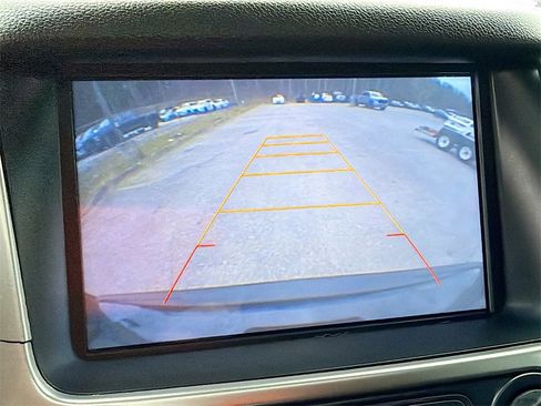 Used 2015 Chevrolet Suburban LT image 15