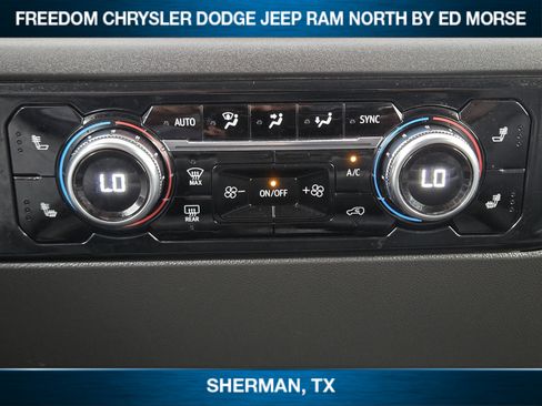 Used 2025 GMC Sierra 1500 SLT AWD/4WD image 13