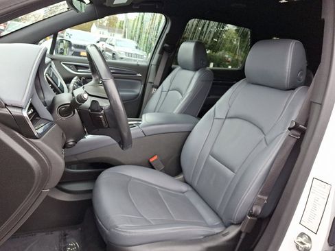 Used 2024 Buick Enclave Premium image 24