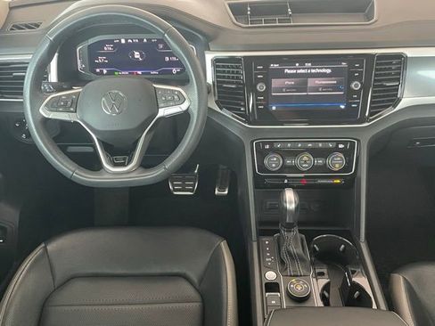 Used 2023 Volkswagen Atlas SEL Premium image 12