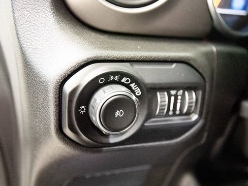 Used 2020 Jeep Wrangler Unlimited Sport image 18