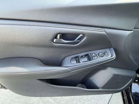 Used 2025 Nissan Sentra S image 15