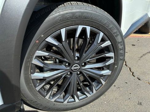 Certified 2024 Nissan Rogue Platinum w/ Platinum Premium Package image 10