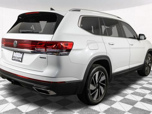 Used 2024 Volkswagen Atlas SEL AWD/4WD image 18