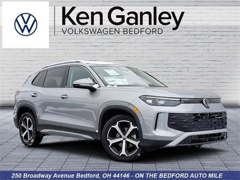 New 2026 Volkswagen Tiguan SE image 1