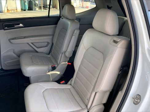 Used 2019 Volkswagen Atlas SEL Premium image 20