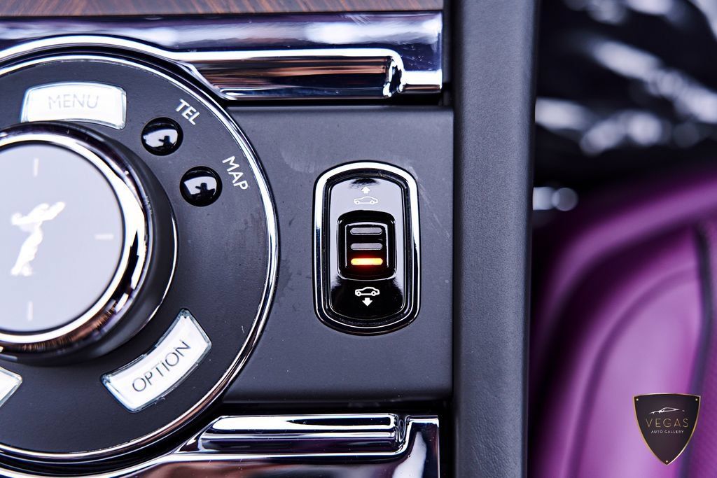 Used 2017 Rolls-Royce Wraith RWD image 76