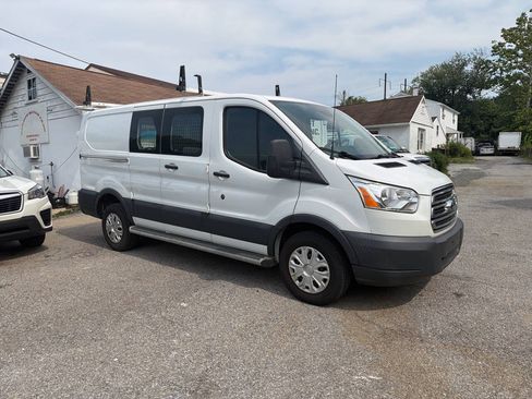 Used 2018 Ford Transit 250 130 Low Roof w/ Exterior Upgrade Package RWD image 2