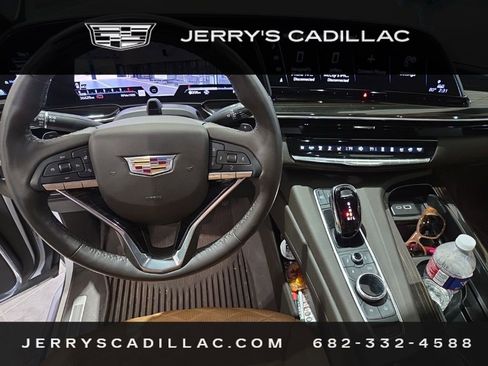 Certified 2023 Cadillac Escalade Premium Luxury w/ Performance Package image 10