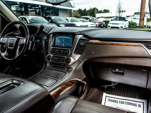 Used 2020 GMC Yukon Denali w/ Denali Ultimate Package AWD/4WD image 40