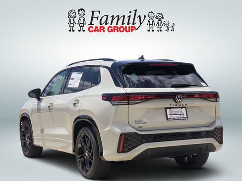New 2026 Volkswagen Tiguan SE R-Line FWD image 3