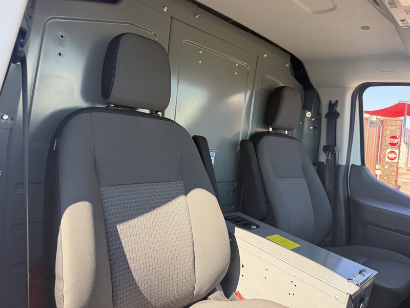 Used 2024 Ford Transit 250 Low Roof w/ Fleet Fuel Economy Package RWD image 18