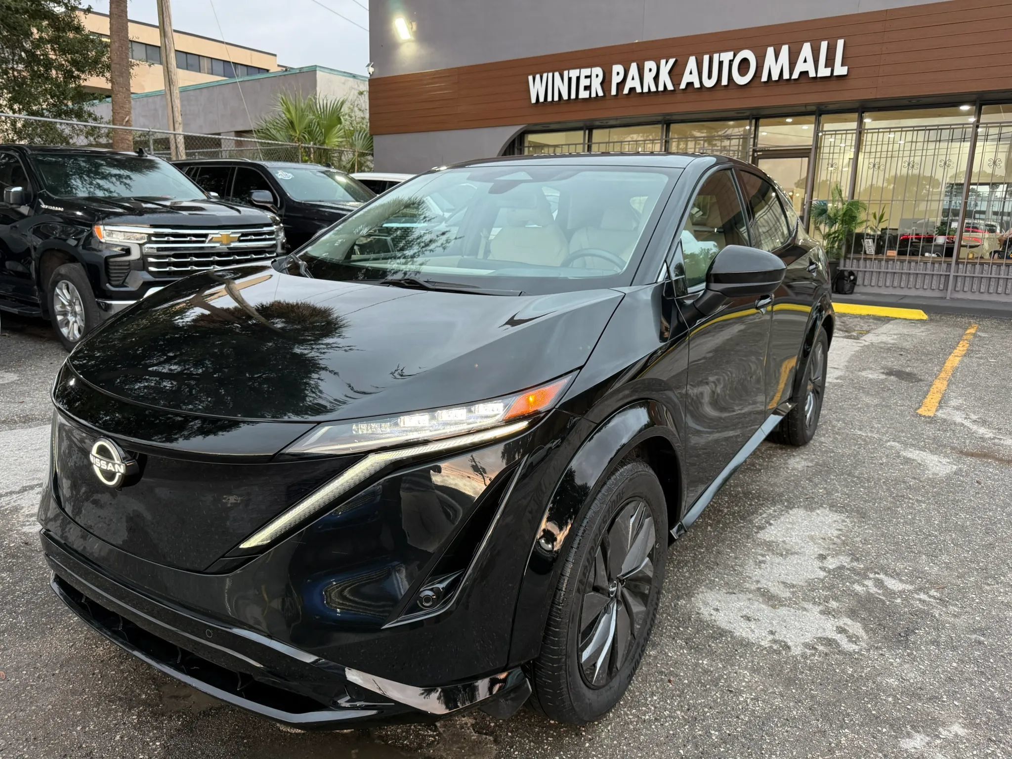 Used 2024 Nissan Ariya FWD image 1