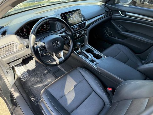 Used 2020 Honda Accord Sport image 2