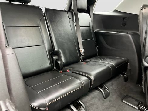 Used 2018 Chevrolet Traverse LT image 27