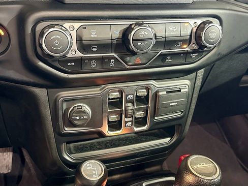 Used 2022 Jeep Gladiator Sport image 17