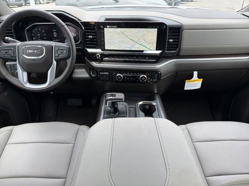 New 2026 GMC Sierra 1500 SLT AWD/4WD image 9