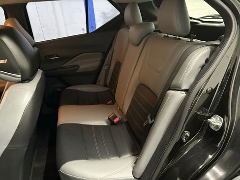 Used 2023 Nissan Kicks SR w/ SR Premium Package image 12