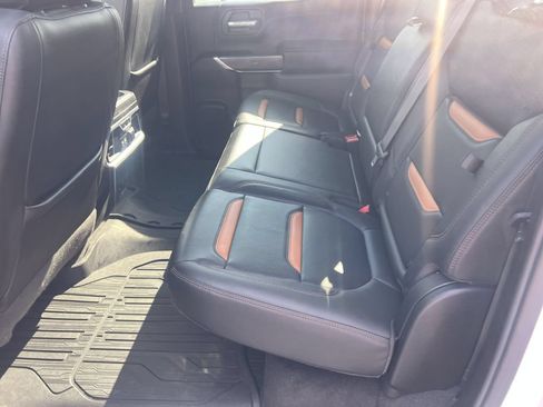 Used 2019 GMC Sierra 1500 AT4 w/ AT4 Premium Package AWD/4WD image 17