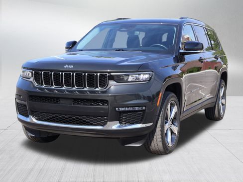 Used 2022 Jeep Grand Cherokee L Limited image 3