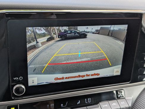 Used 2025 Toyota Camry SE FWD image 6