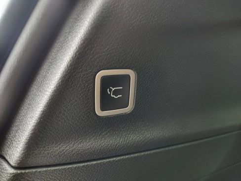 New 2026 Chrysler Pacifica Select image 35