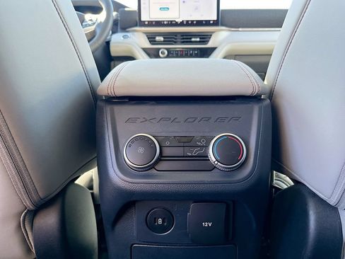 Used 2025 Ford Explorer Active w/ Active Comfort Package AWD/4WD image 24