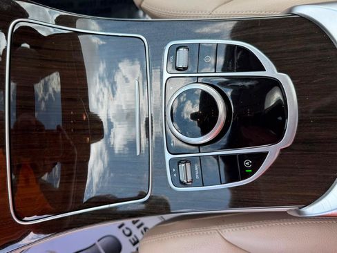 Used 2018 Mercedes-Benz C 300 4MATIC Sedan image 20