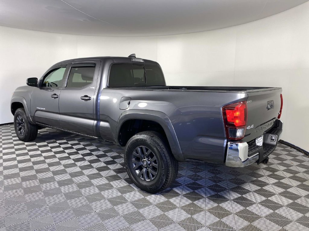 Used 2022 Toyota Tacoma SR5 AWD/4WD image 6