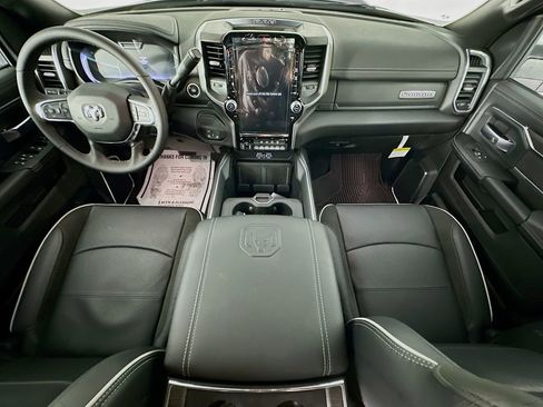 New 2026 RAM 2500 Laramie AWD/4WD image 9