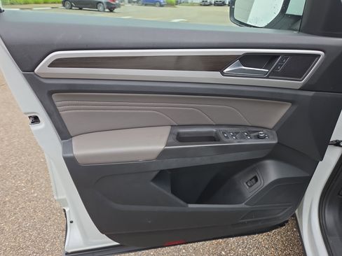 Used 2022 Volkswagen Atlas SE FWD image 6