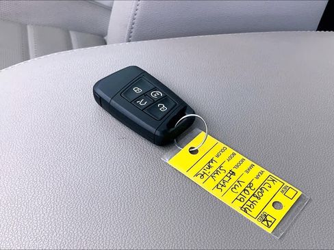 Used 2019 Volkswagen Atlas SEL Premium image 14