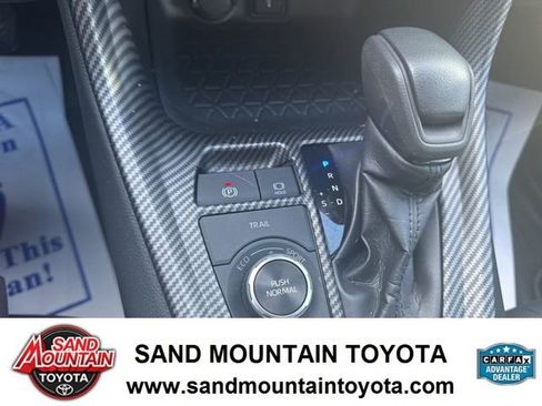Used 2022 Toyota RAV4 XLE image 19