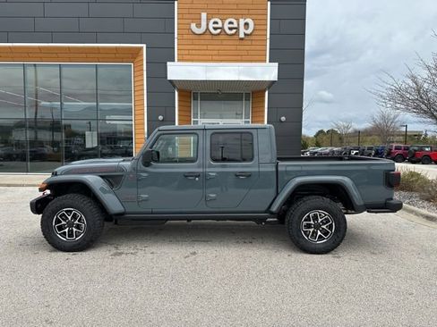 New 2026 Jeep Gladiator Sport AWD/4WD image 9