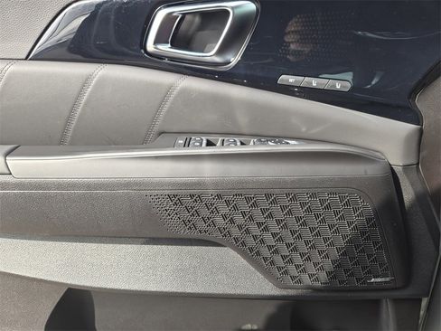 New 2026 Kia Carnival SX Prestige image 16