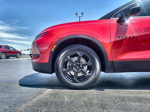 Used 2024 Chevrolet Blazer LT w/ Midnight/Sport Edition FWD image 10