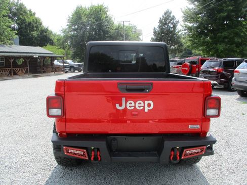 Used 2023 Jeep Gladiator Overland image 4