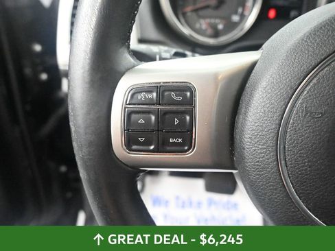 Used 2012 Jeep Grand Cherokee Laredo AWD/4WD image 31