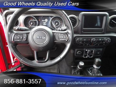 Used 2019 Jeep Wrangler Unlimited Sport S AWD/4WD image 15