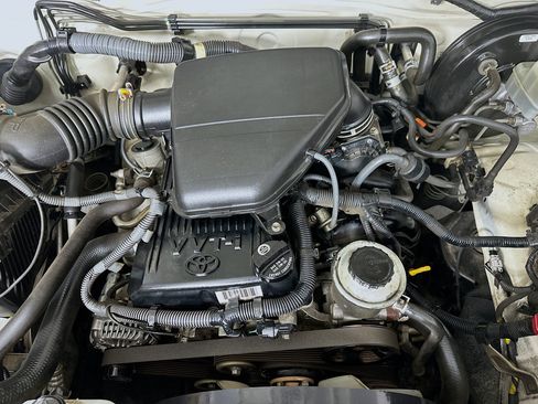 Used 2010 Toyota Tacoma 2WD Regular Cab image 27