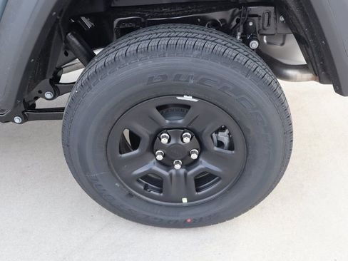 New 2026 Jeep Gladiator Sport AWD/4WD image 17