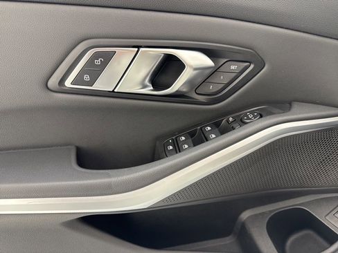 Used 2019 BMW 330i xDrive Sedan w/ Premium Package image 12