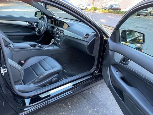 Used 2012 Mercedes-Benz C 250 Coupe image 10