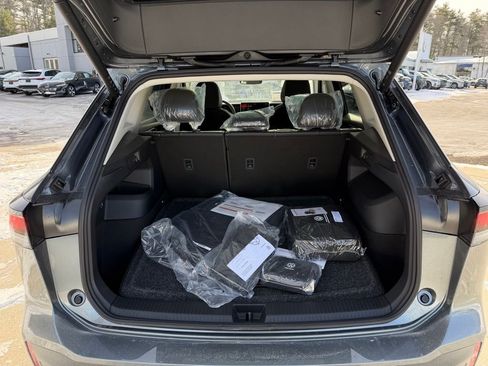 New 2026 Volkswagen Tiguan SE AWD/4WD image 16