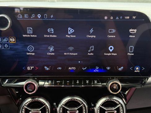 Used 2024 Chevrolet Blazer EV LT AWD/4WD image 16