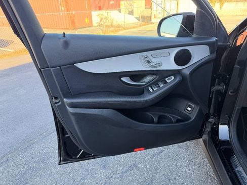 Used 2022 Mercedes-Benz GLC 300 image 21