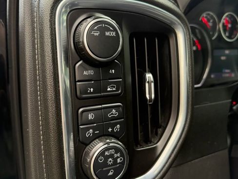 Used 2020 Chevrolet Silverado 1500 LTZ AWD/4WD image 18